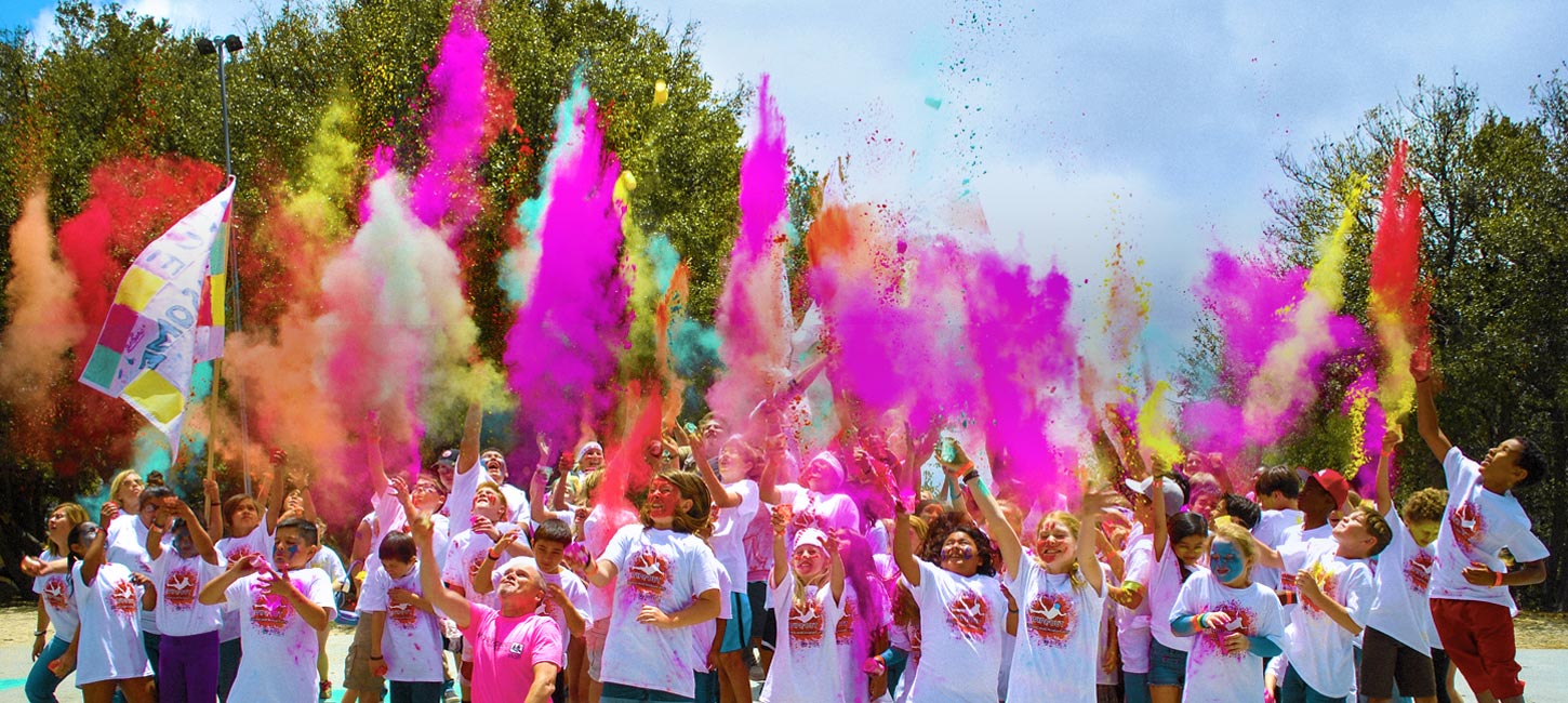 throwing color powder