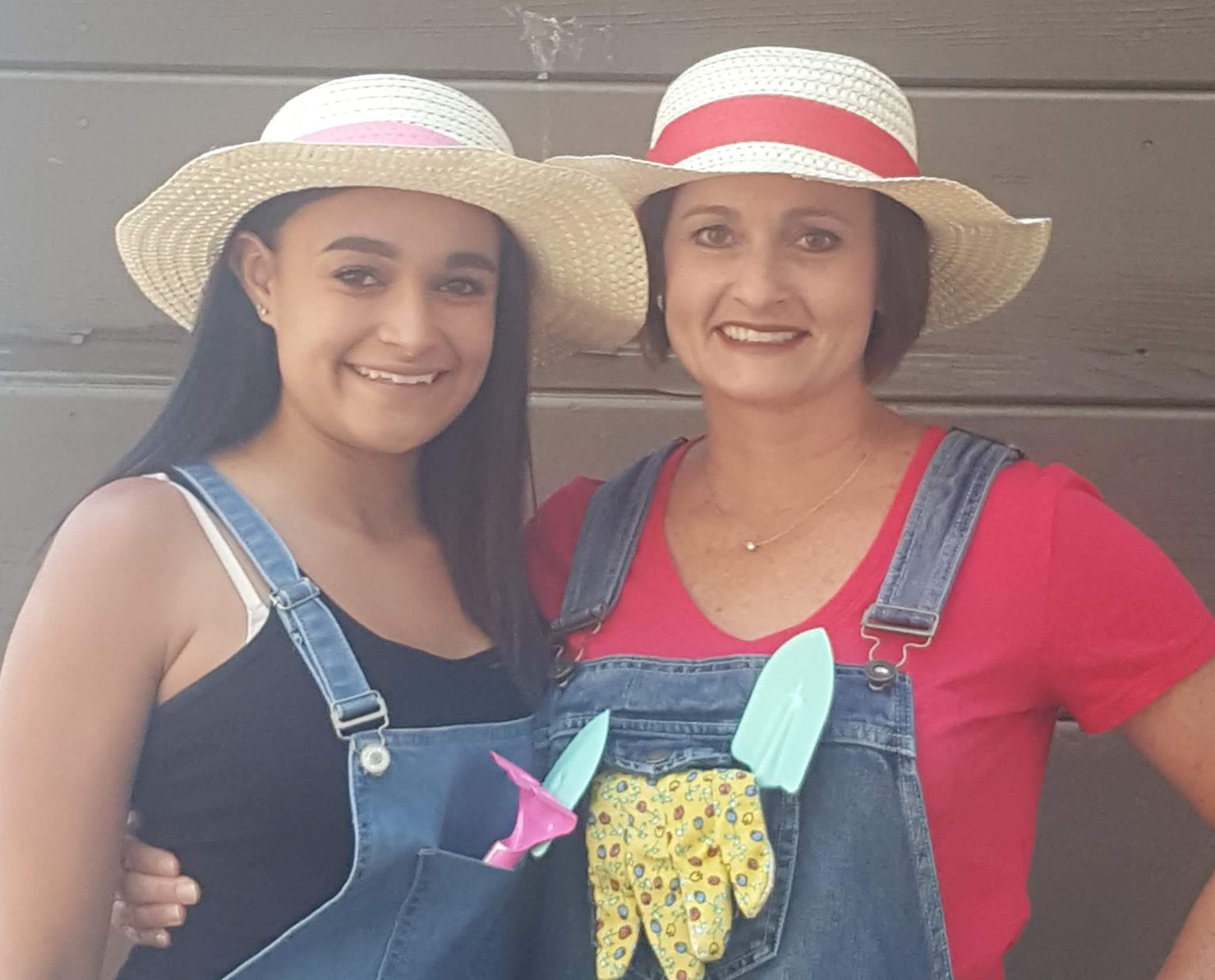 matching mother daughter